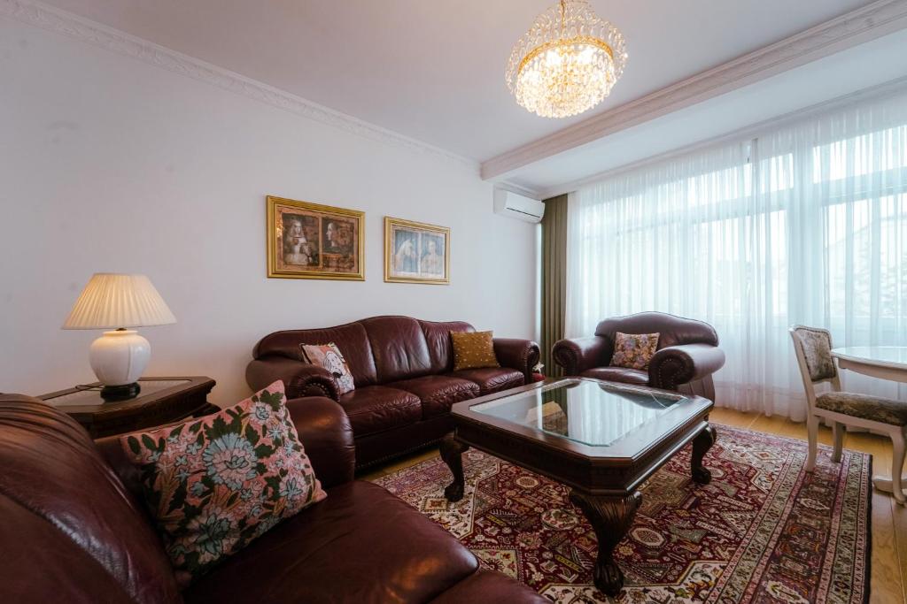 Engadin Spacious and Central 2BDR - 1