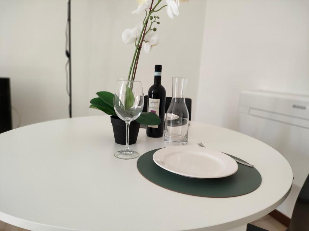 Lavi Home - Lakeside L&B - 4