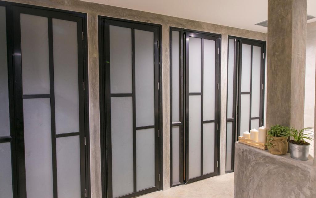 Bathroom, Chedi View Hostel & Rooftop Bar in Phetchaburi