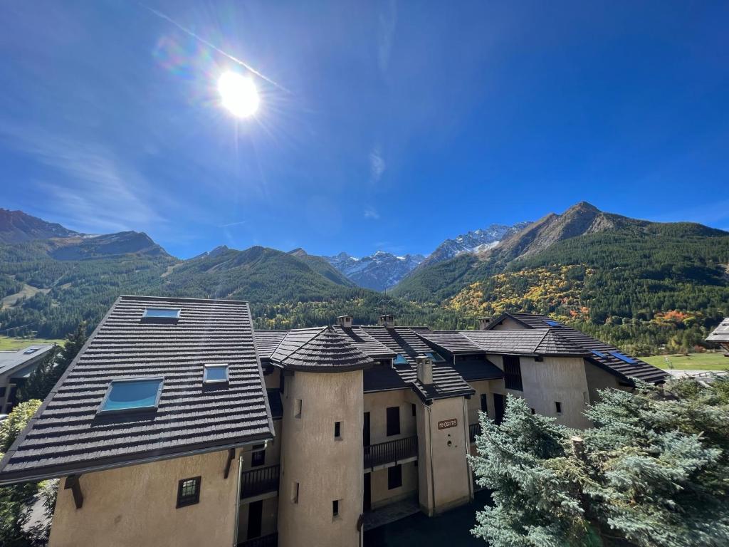 Vie de Clare Narcisse 2 pièces duplex by Mountain Collection Immobilier - 3