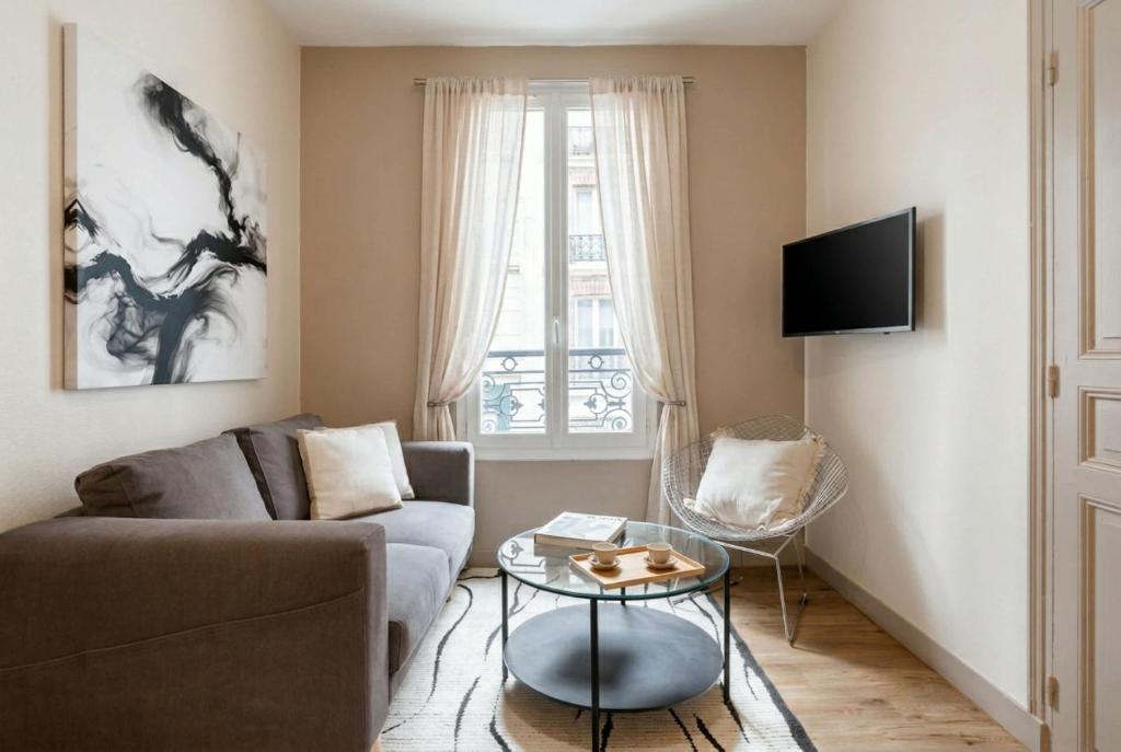 Central Paris Deluxe flat for 5 near Montparnasse - 2