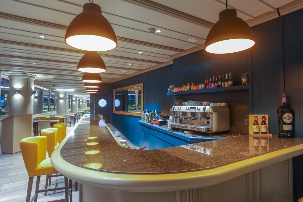 Bar/lounge