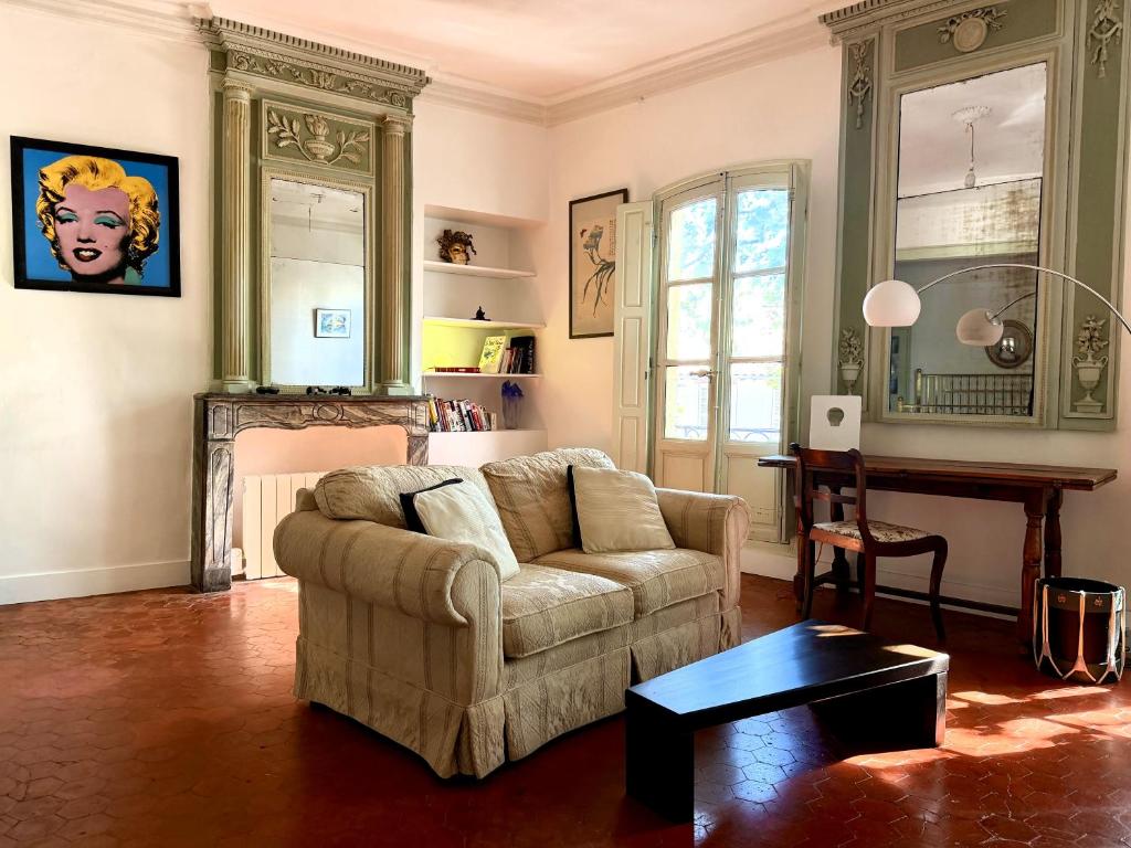 Suite Privative dans la Maison Louis XVI - 2 Pièces - 1