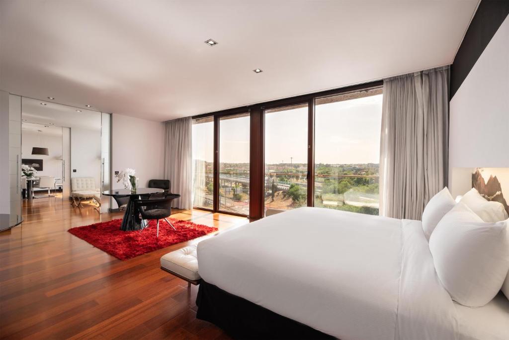 Hilton Madrid Airport - 2
