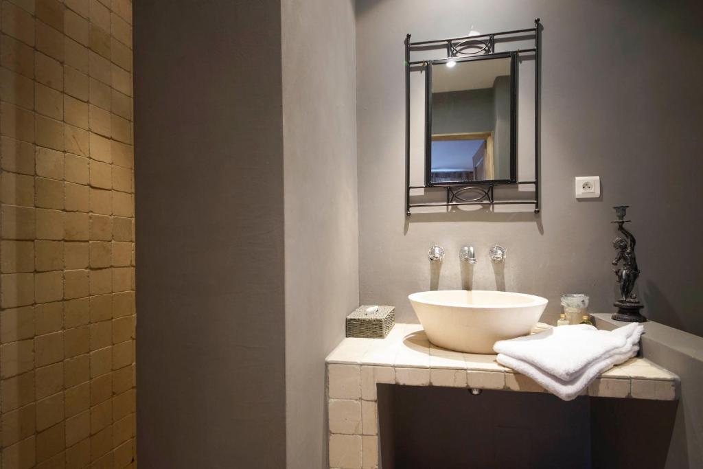 Hotel de la Tour Cocooning et Gastronomie photo