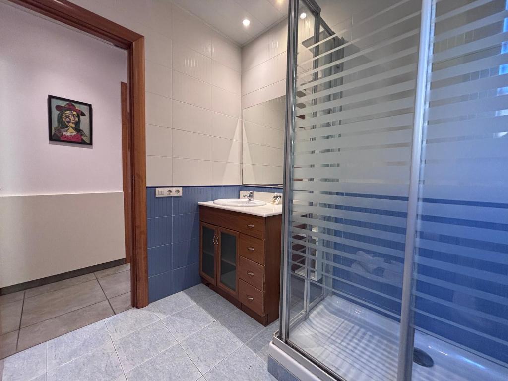 Private Terrace House near Camp Nou - 2