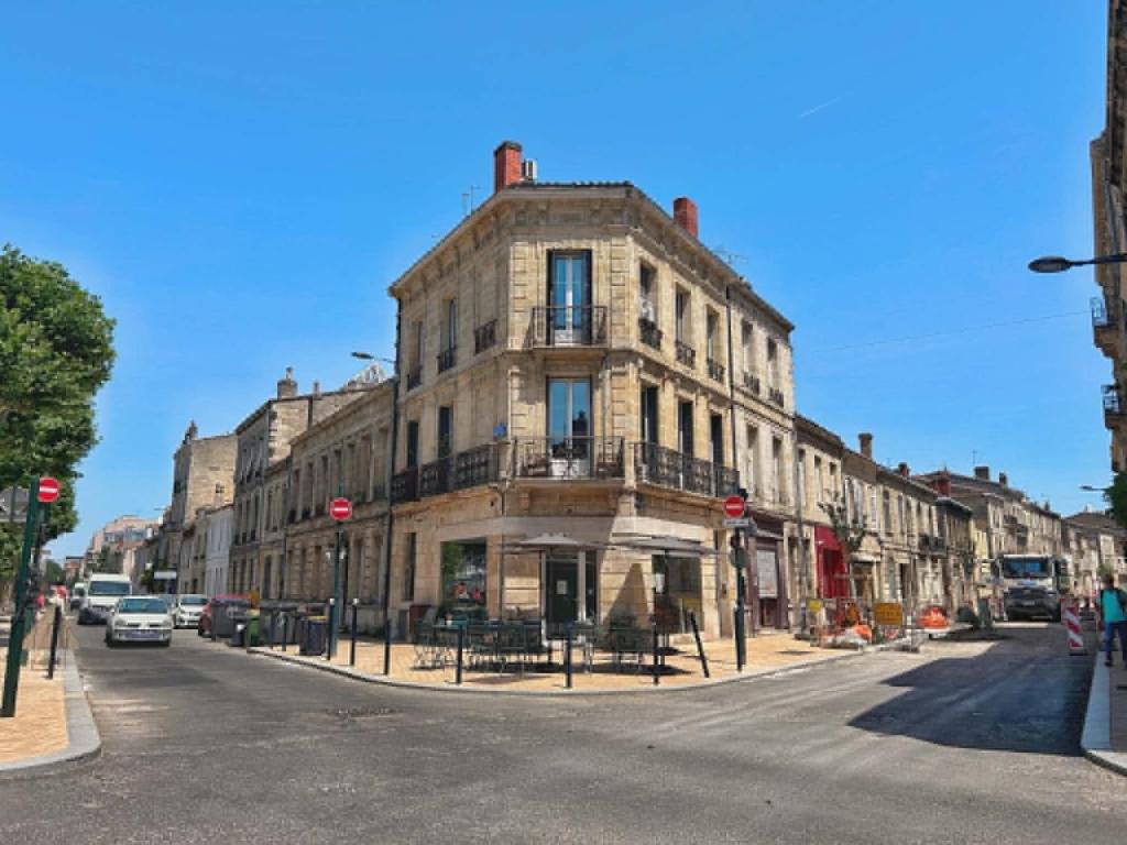 Rent Bordeaux - 1