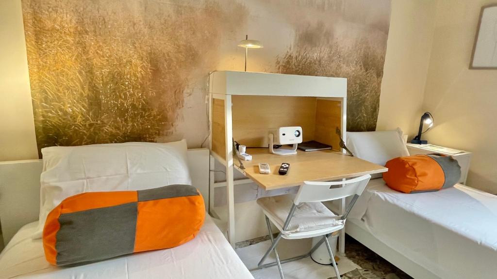 Three Rooms - 5