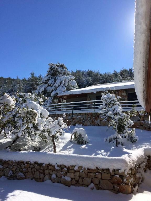 Exterior view, Graneroverde Resort in Bcharre
