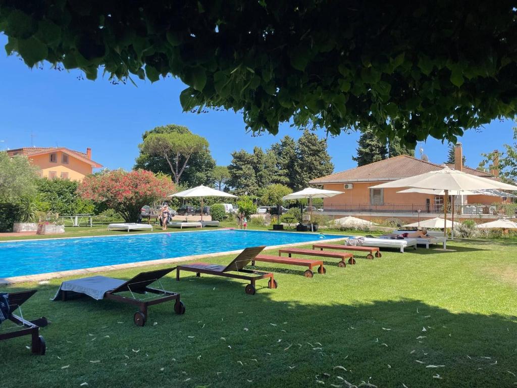 Villa Elena - Luxury Mansion in Rome - 3