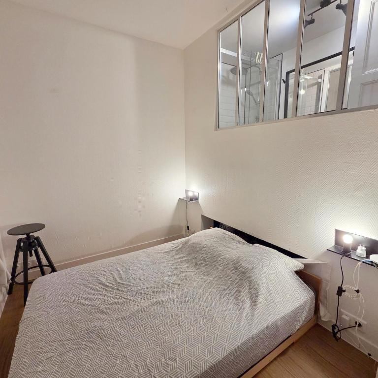 Loft with Private Terrace Canal St-Martin 4P - 3
