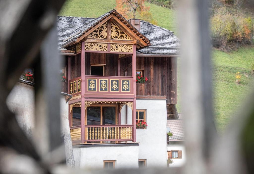 Ciasa Somuer - Historic Boutique Apartments - 1