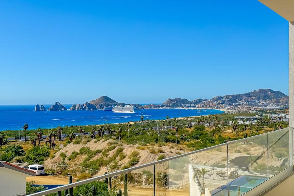 Stunning Oceanfront Luxury Apartment with spacious balcony– Perfect for Families - 4