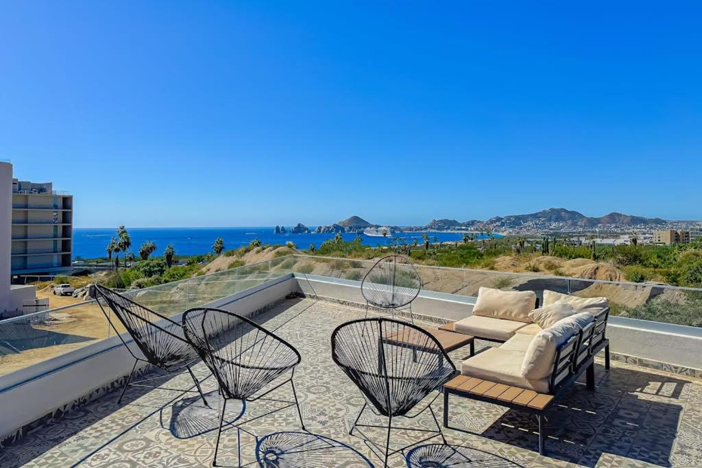 Stunning Oceanfront Luxury Apartment with spacious balcony– Perfect for Families - 5