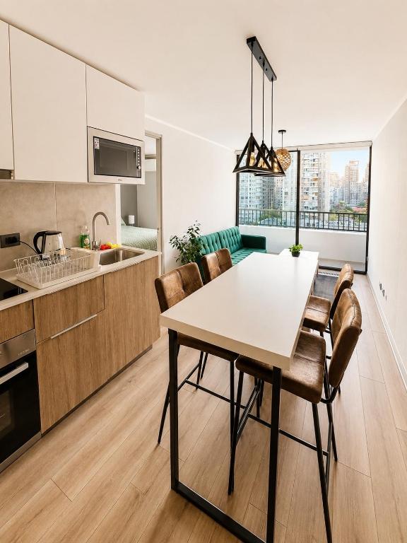 Modern Apartment - 2 Bedroom & 2 Bathrooms & Parking - 1
