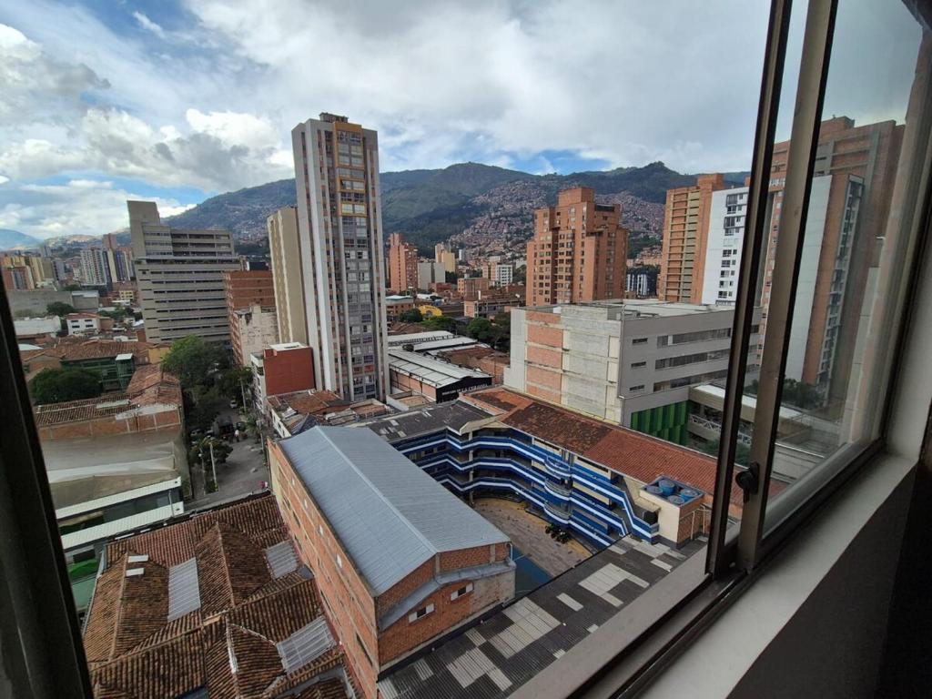 Awesome Apt in the heart of Medellin - 2