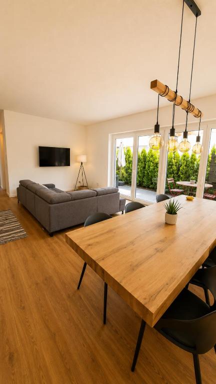 Allgäu Living l Ferienhaus 5 Apartments - Sauna - Balkon - Garten - Parkplatz - Familienfreundlich - 5