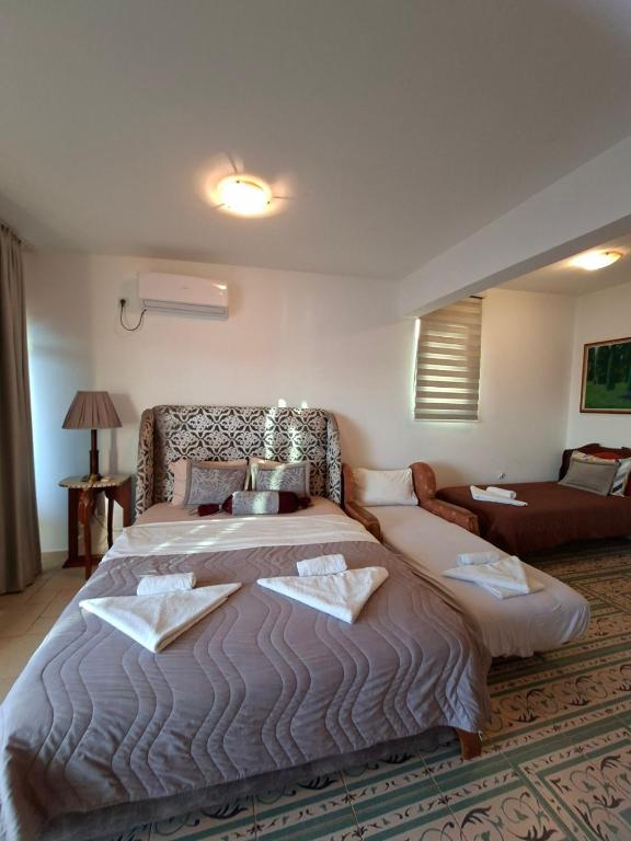 Sunset View Apartments - 4