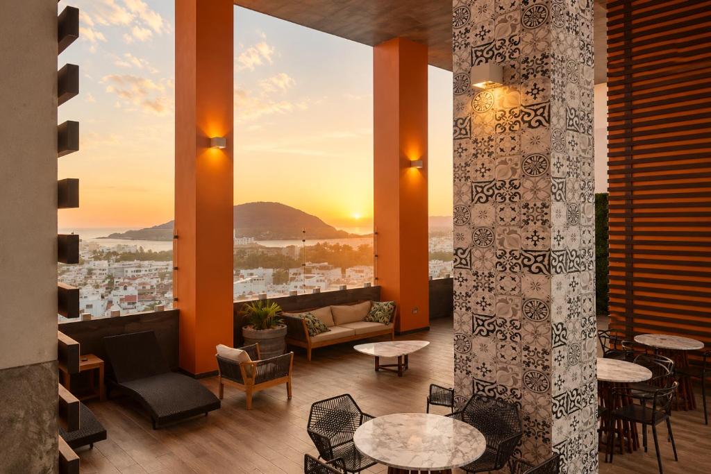 CasaLola, Marina Mazatlán - 2