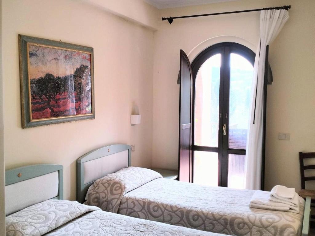 Bright Holiday Home in Umbria with Pool - 3