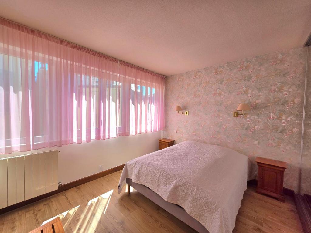Grand Appart avec loggia - centre ville - thermes - aquensis - parking privé - 2