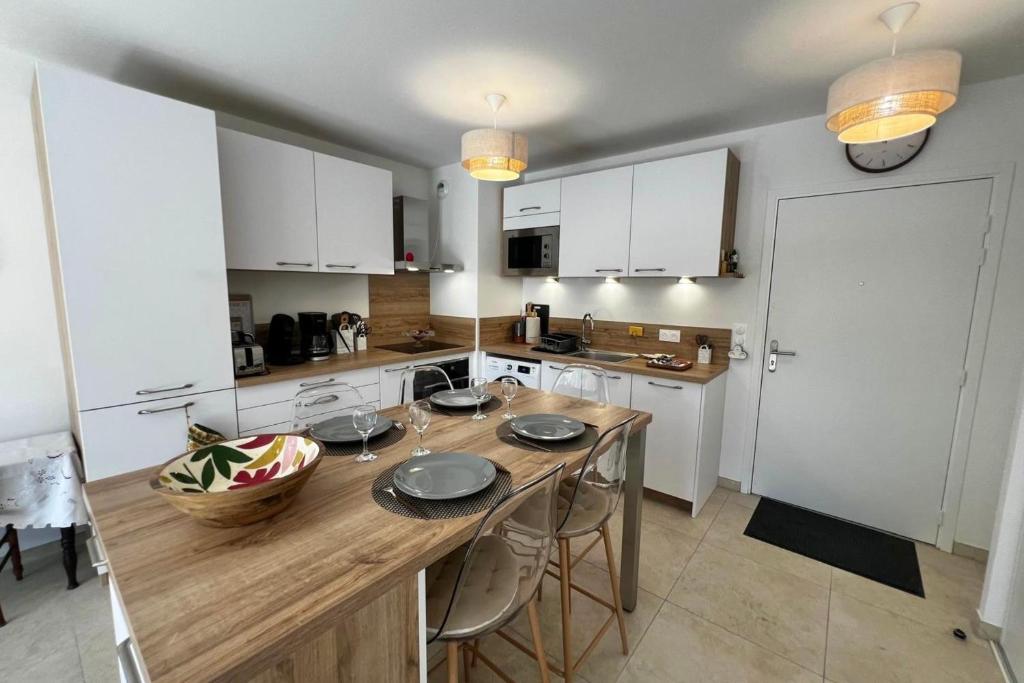 Villeneuve Loubet - Appartement en rez de jardin - 4 personnes - Piscine - 5