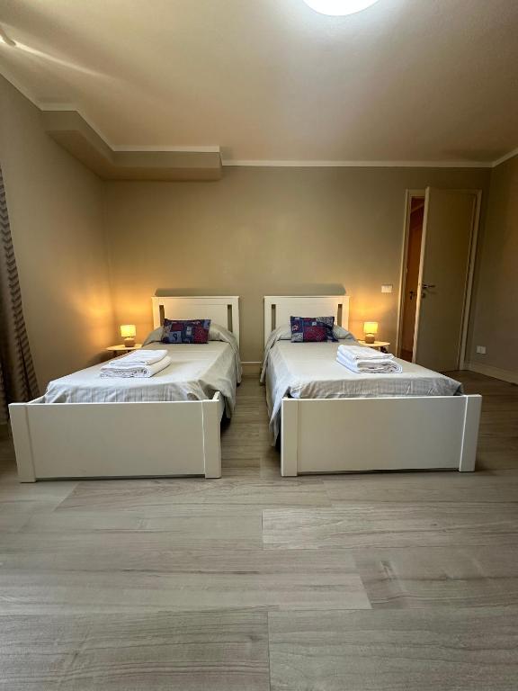 Spacious e Modern Comfort Near Center - 2