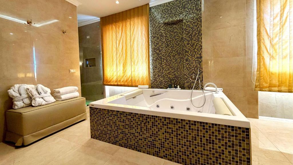Radisson Blu GHR Rome - 5
