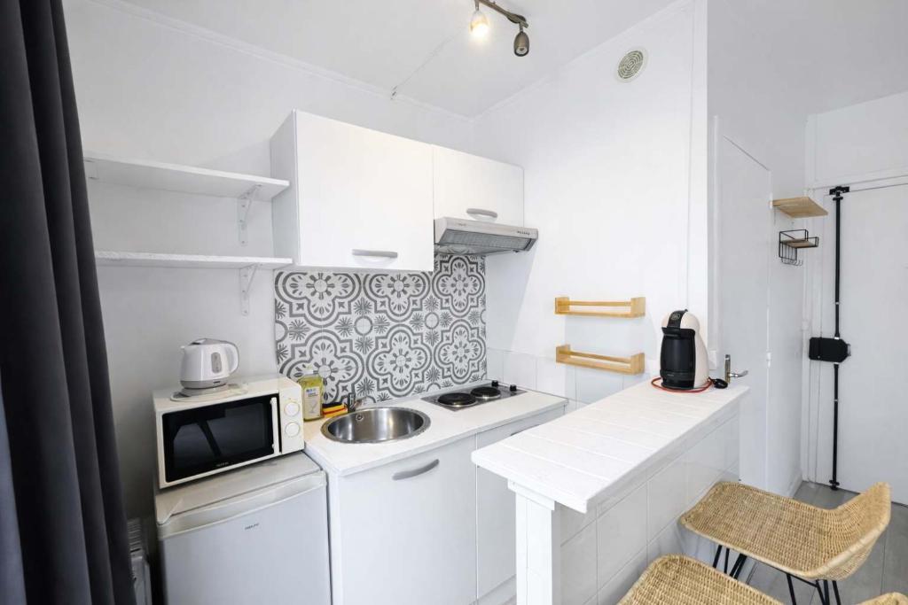 Jolie studio 25m2 bien equipe 2P - Paris 20 - 2