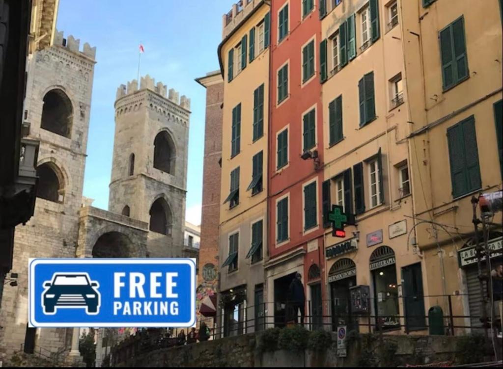 Lovely Old Town Apt with Free Private Parking Included! - 3