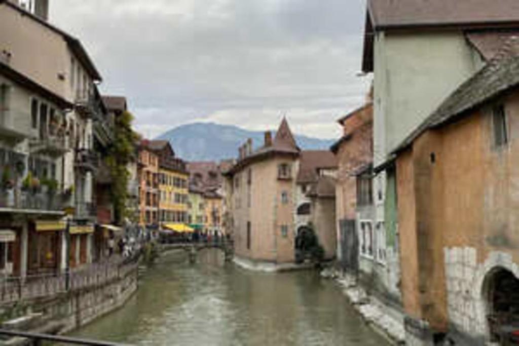 Spacious studio near Lake Annecy - 1