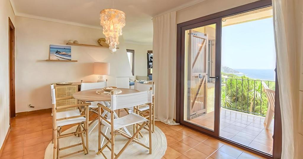 apartament amb piscina comunitària al Golfet - 2