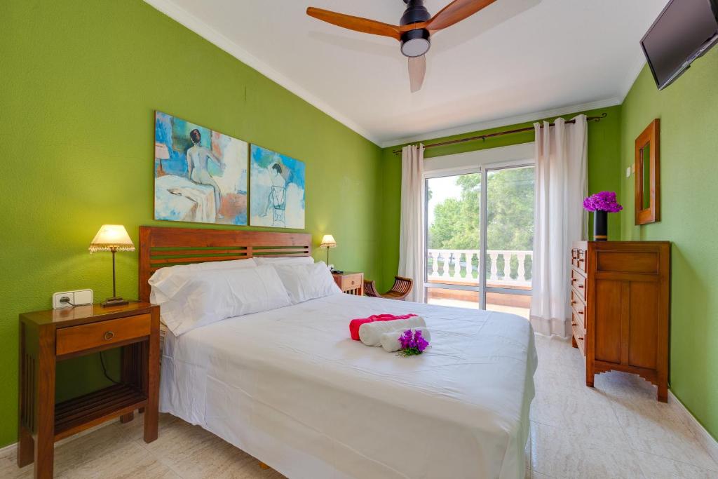 Casa con Piscina Privada y BBQ - Playa 12min a Pie - 3