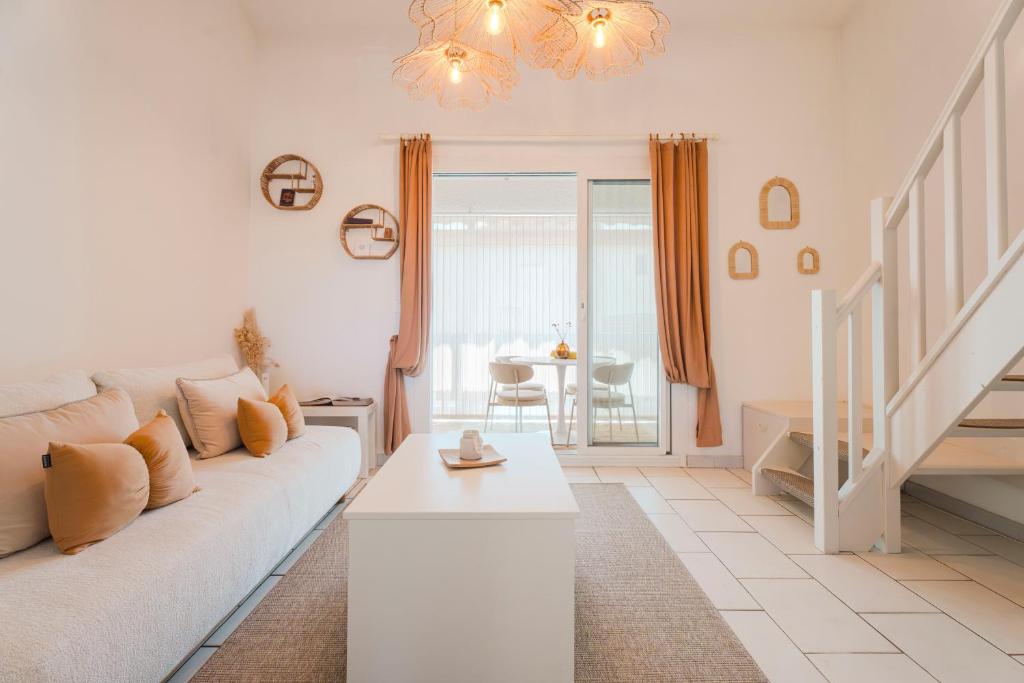 Appartement T2 - 6 couchages - 50m du port Miramar - 1