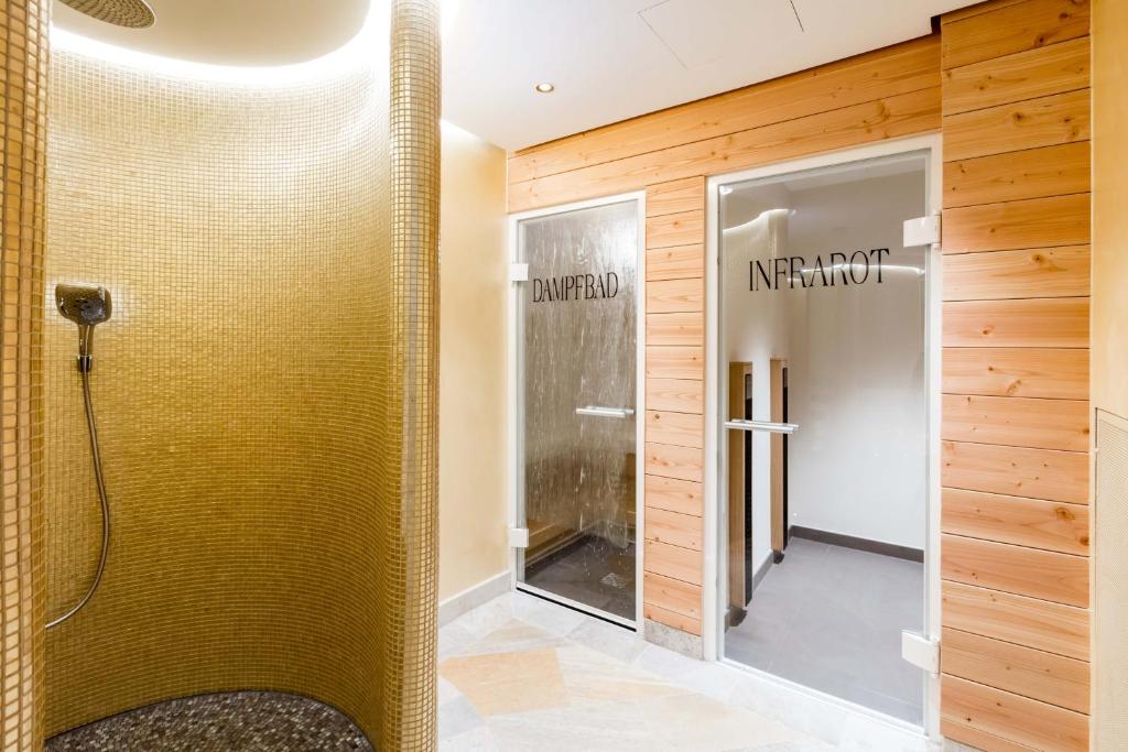Steamroom