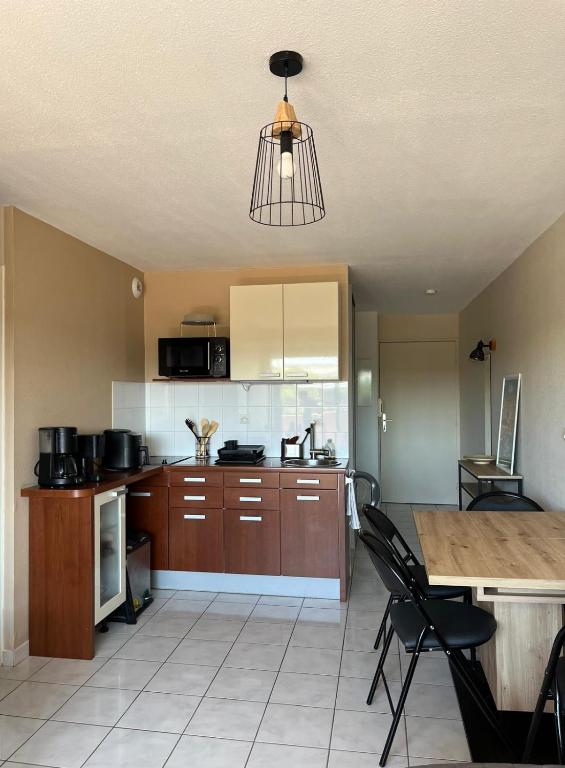 Agréable appartement T2 à 400 mètres de la plage - 4