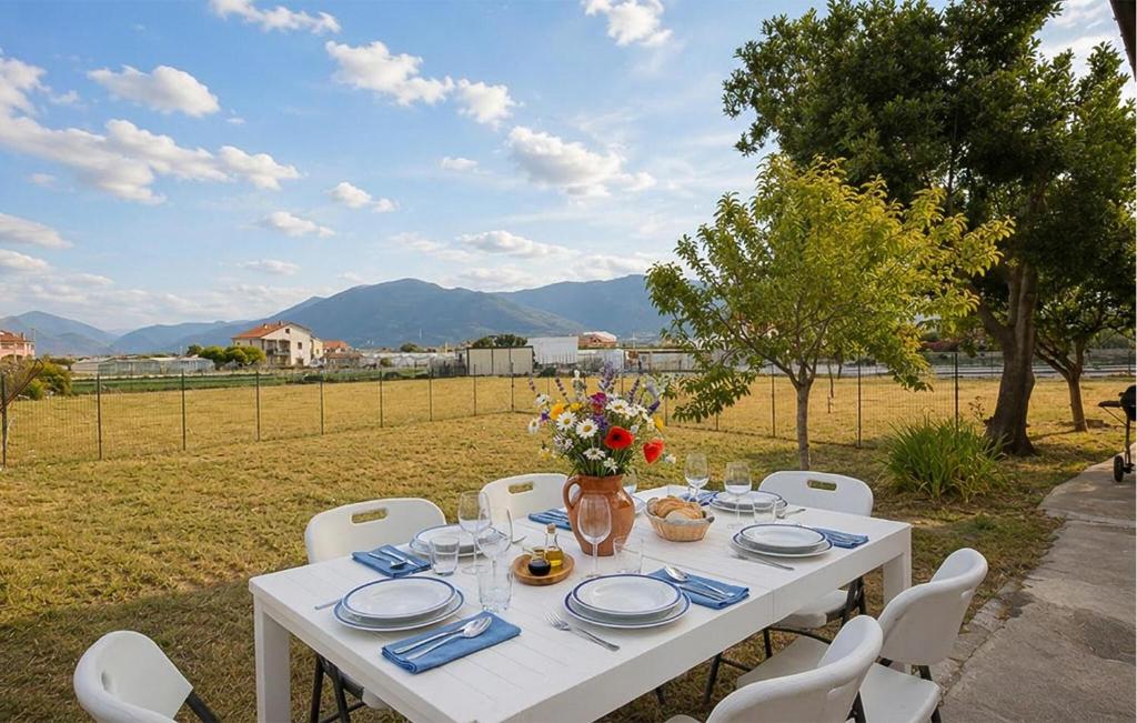 2 Bedroom Beautiful Apartment In Albenga - 1