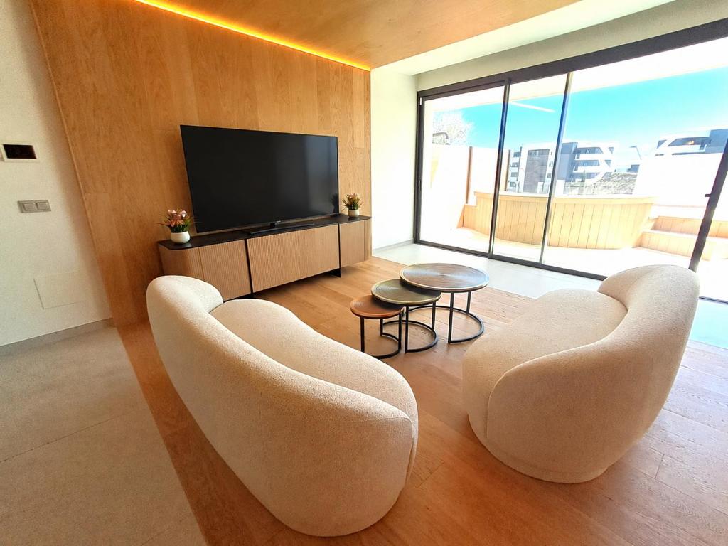 Luxury 2 Bed South Residence El Higuerón with private plunge pool - 2