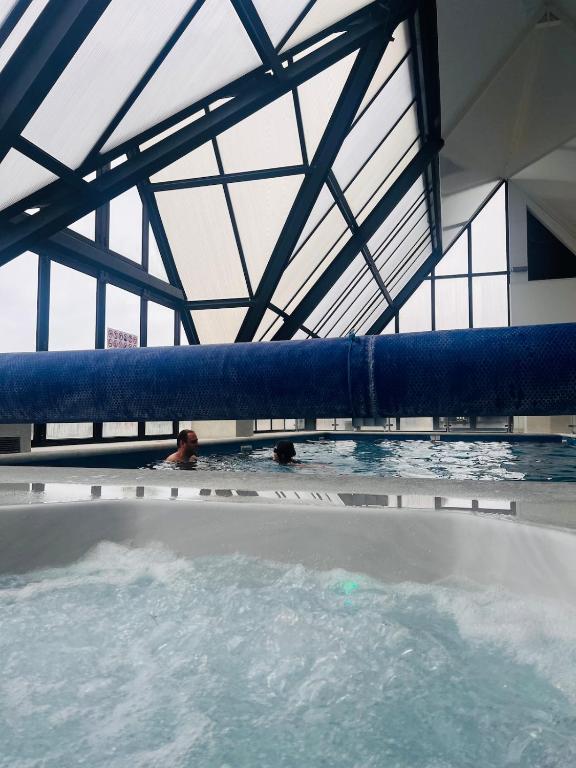 Le Splendide de Deauville Piscine Sauna Jacuzzi - 3