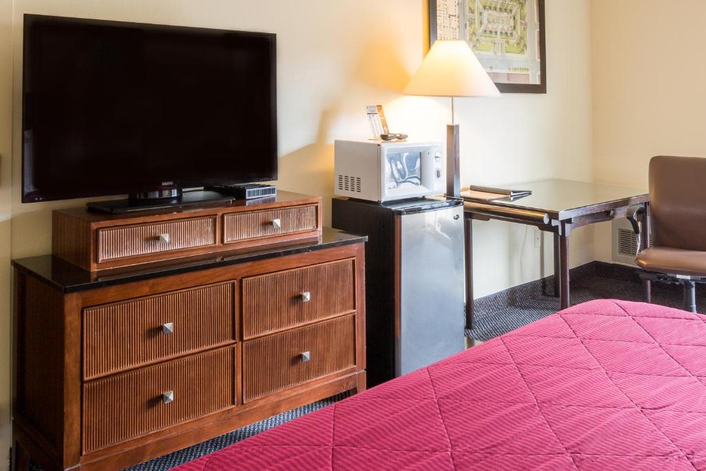 Cedars Inn photo