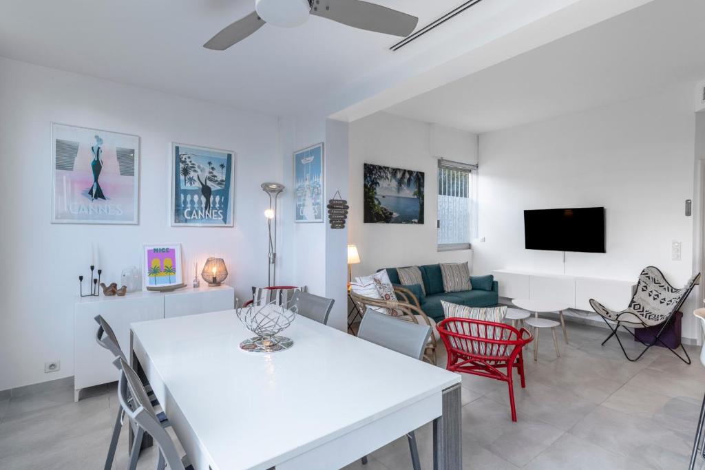 Spacious 80m Cannes Apt with Huge Terrace - 3