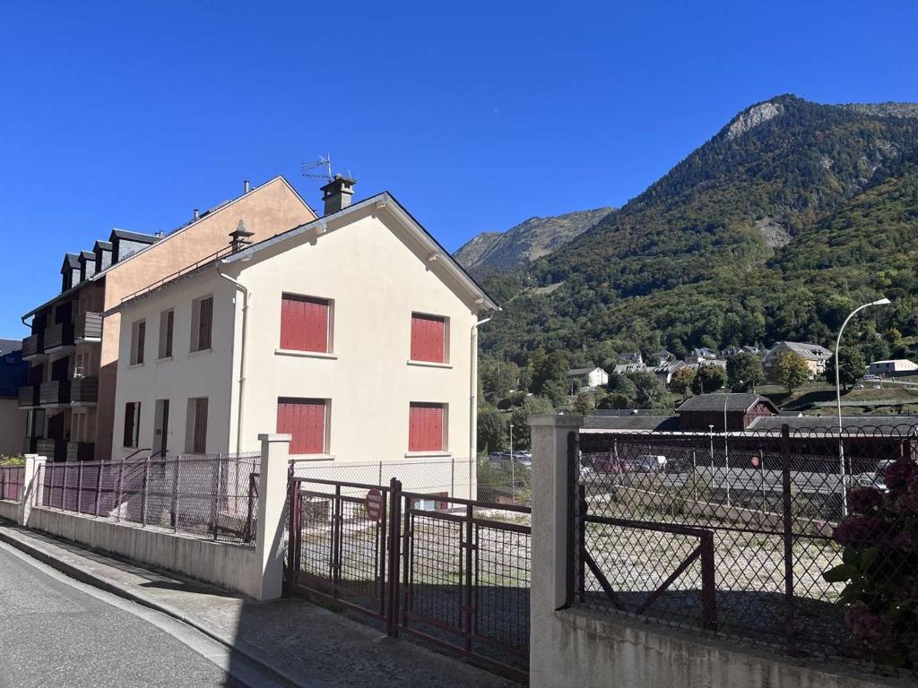 Charmant T2 à Cauterets avec vue montagne et parking - FR-1-812-143 - 5