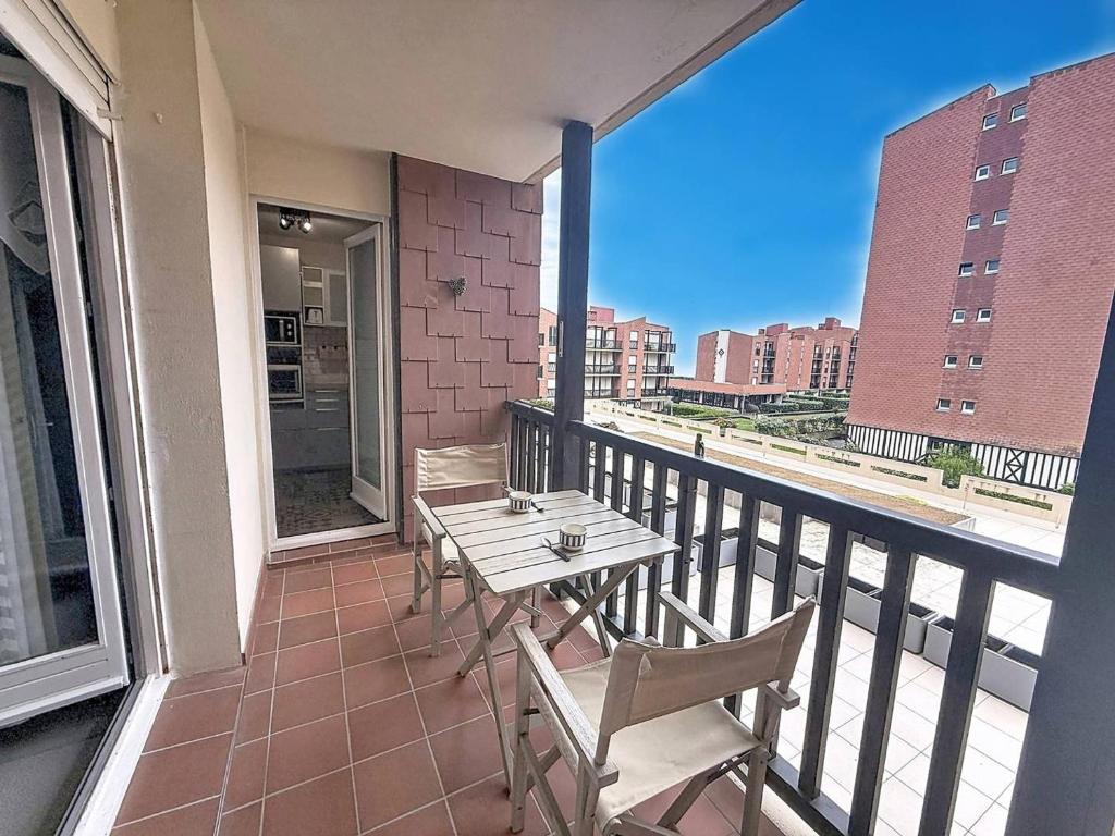 Studio à Cabourg avec accès direct à la plage et parking privatif - FR-1-465-132 - 1