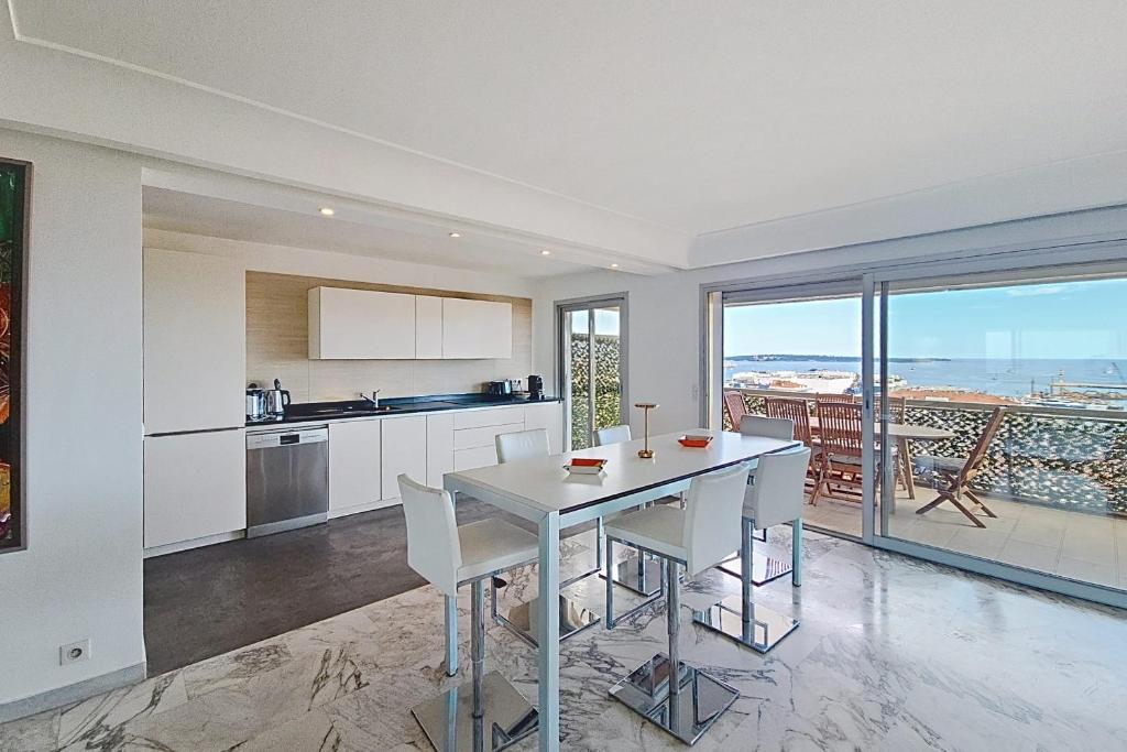 AGENCE HENRI CAMILLE -Goelands - 3 chambres très grande terrasse vue mer - 5