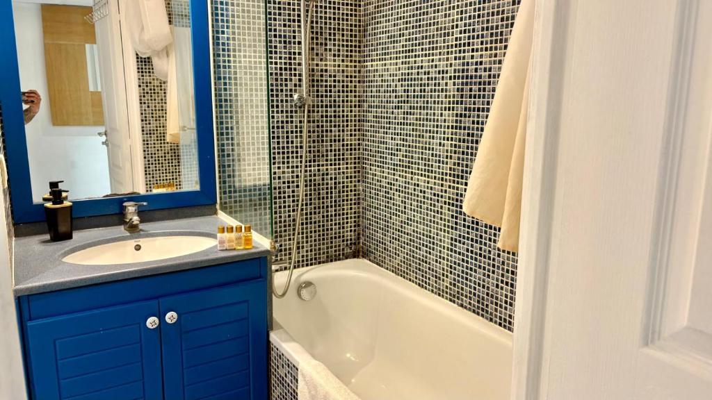 Cannes Beach 216 - 2