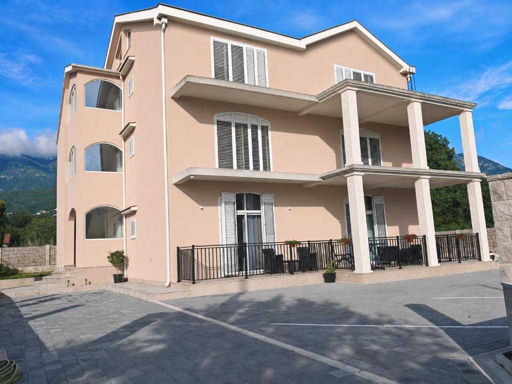 Boulevard Apartments - 1