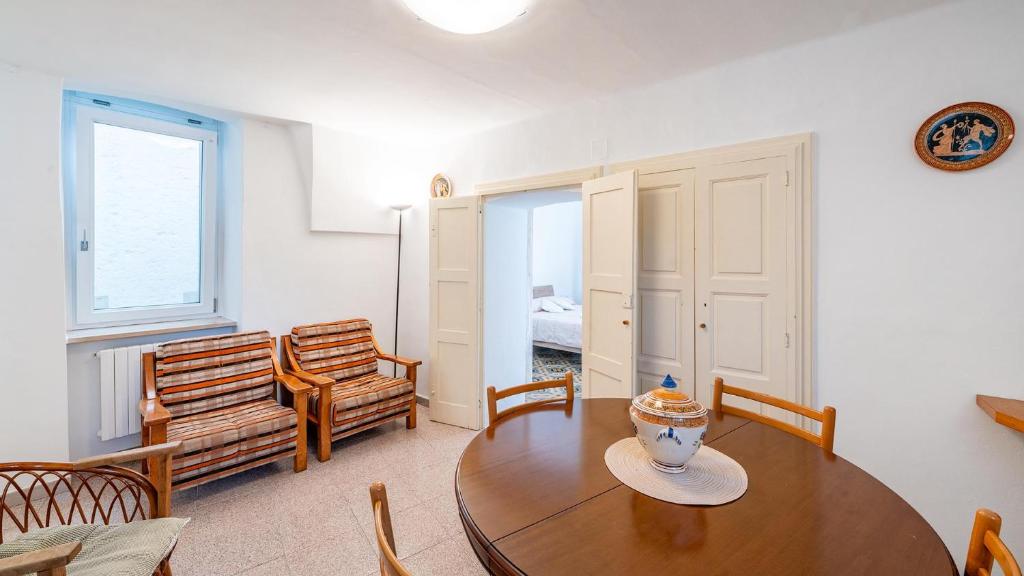 Casa Cenzina by Rentbeat - 2