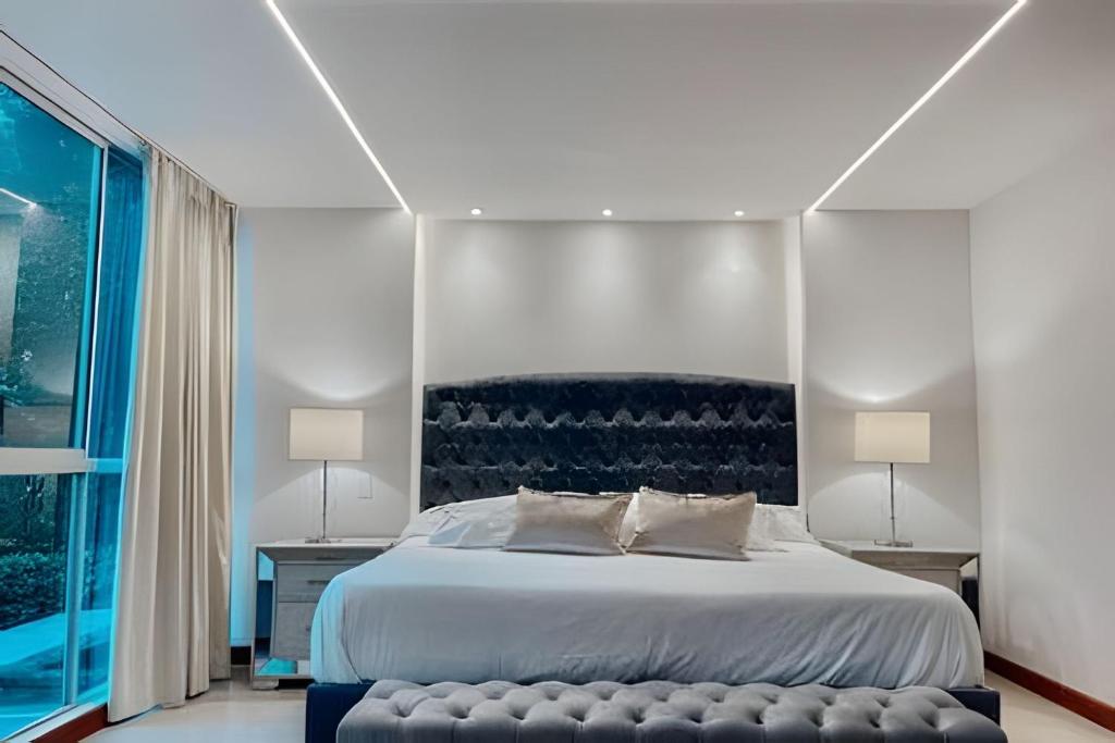 Stylish 1BR • AC • Pool & Gym • Provenza Area - 3
