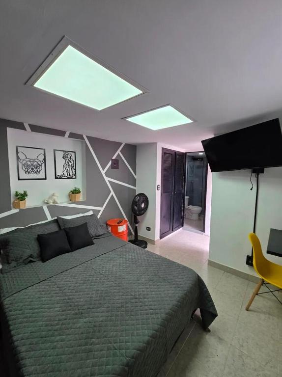 Girasol cozy Room in Medellin - 1