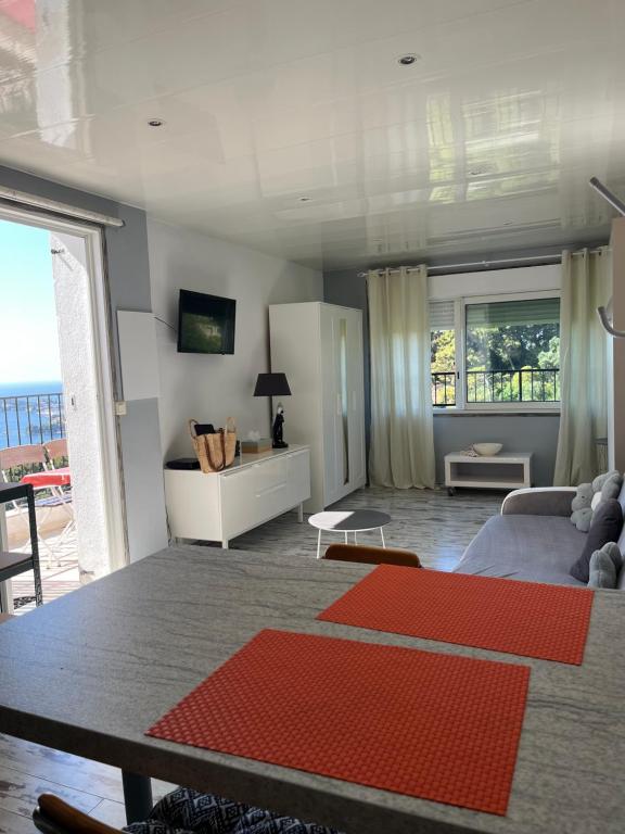 Beau studio avec vue sur mer - 1